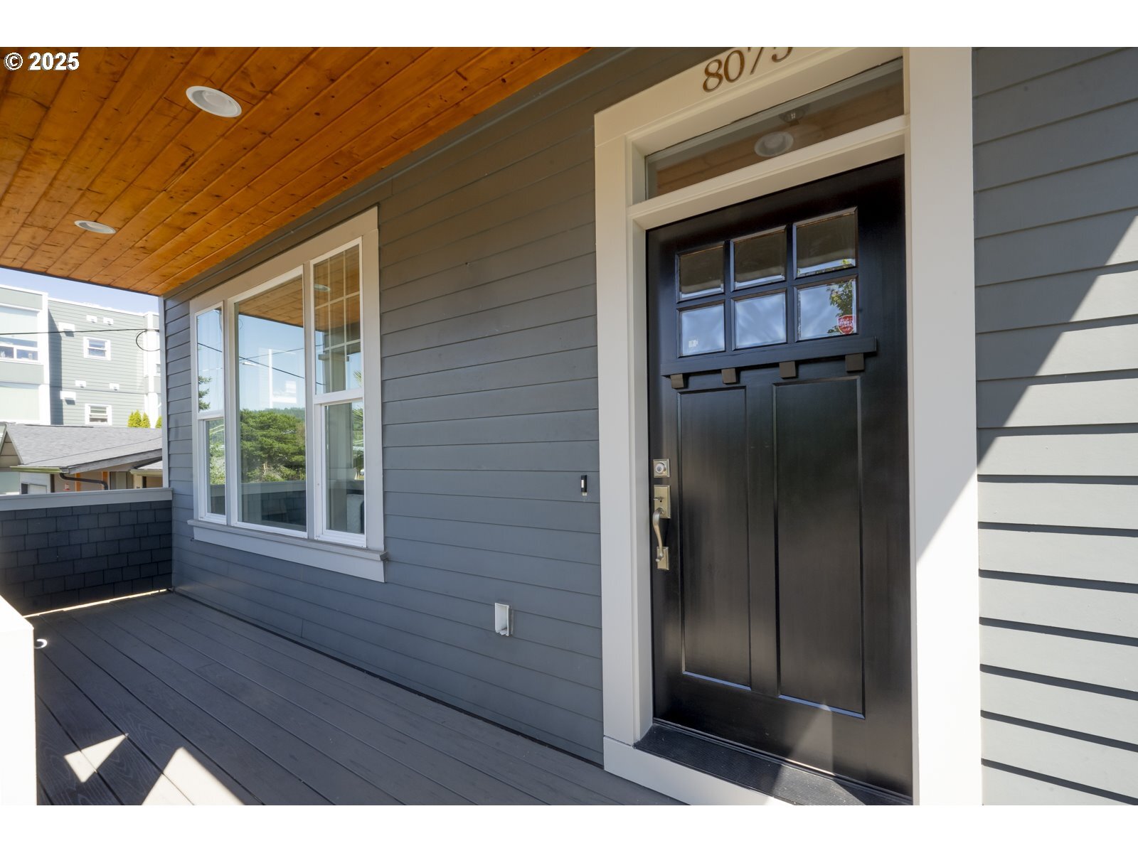 Property Photo: 8075 N Edison St OR 97203