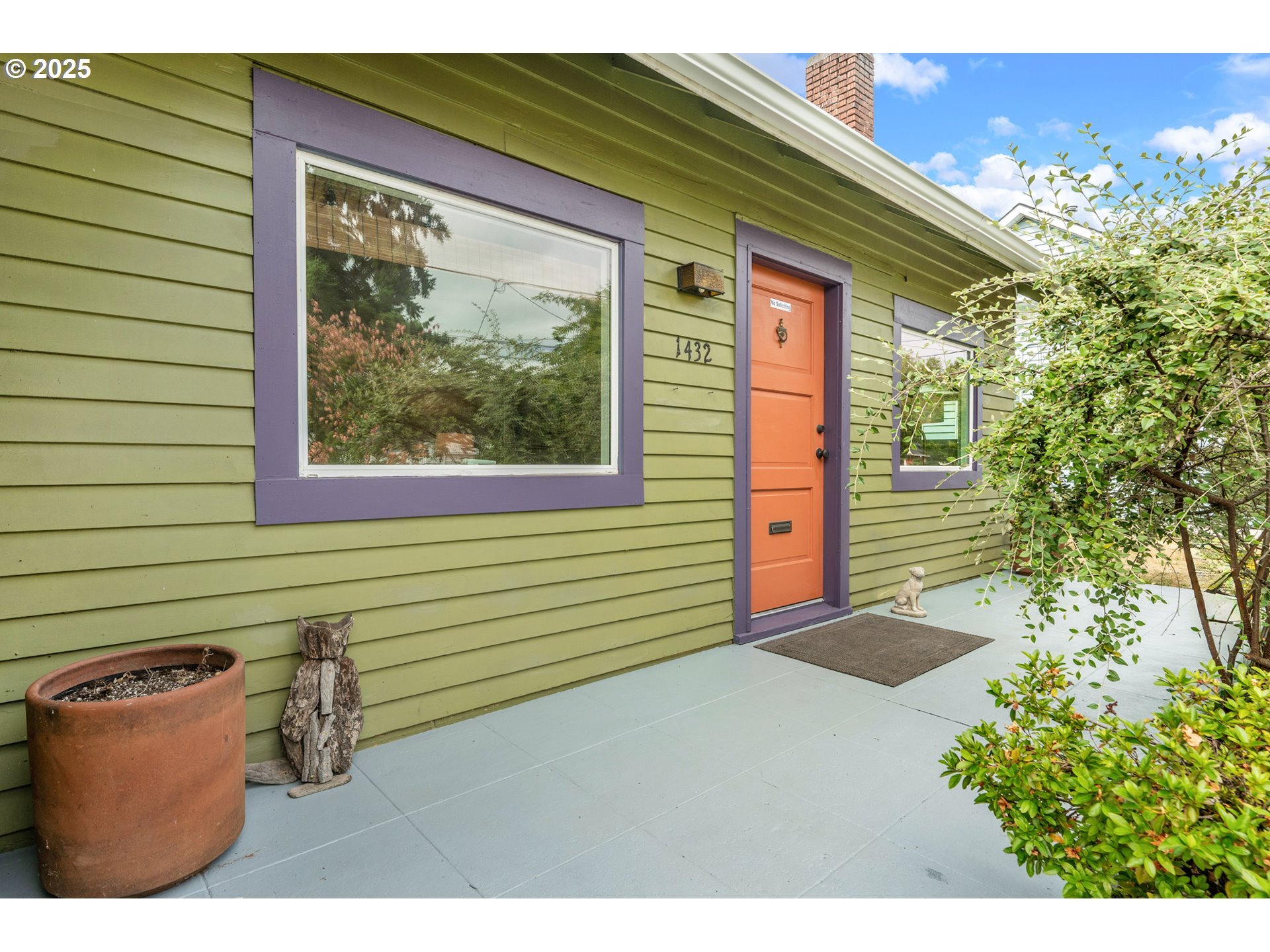 Property Photo: 1432 NE Rosa Parks Way OR 97211