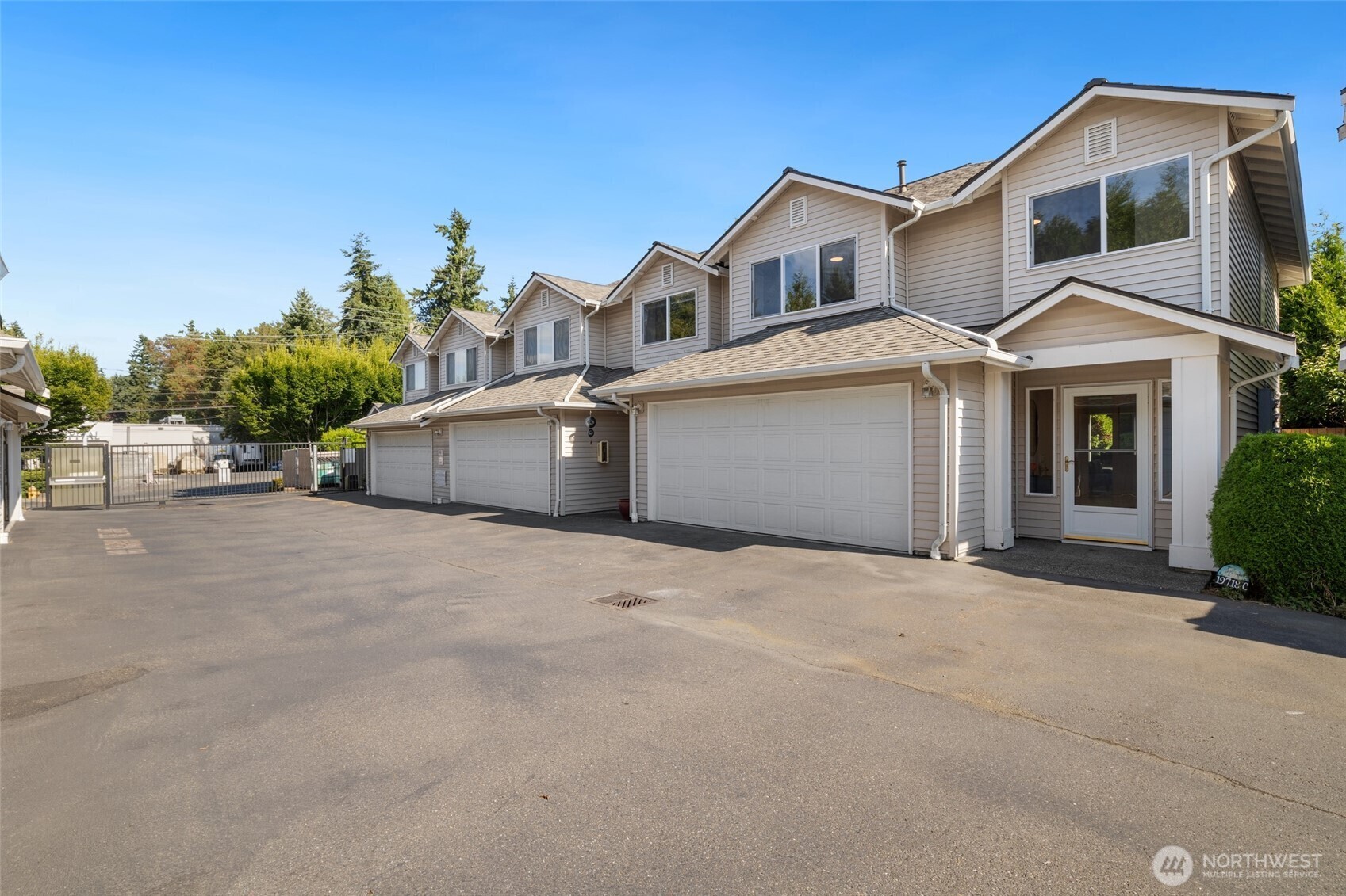 Property Photo: 19718 76th Avenue W C WA 98036