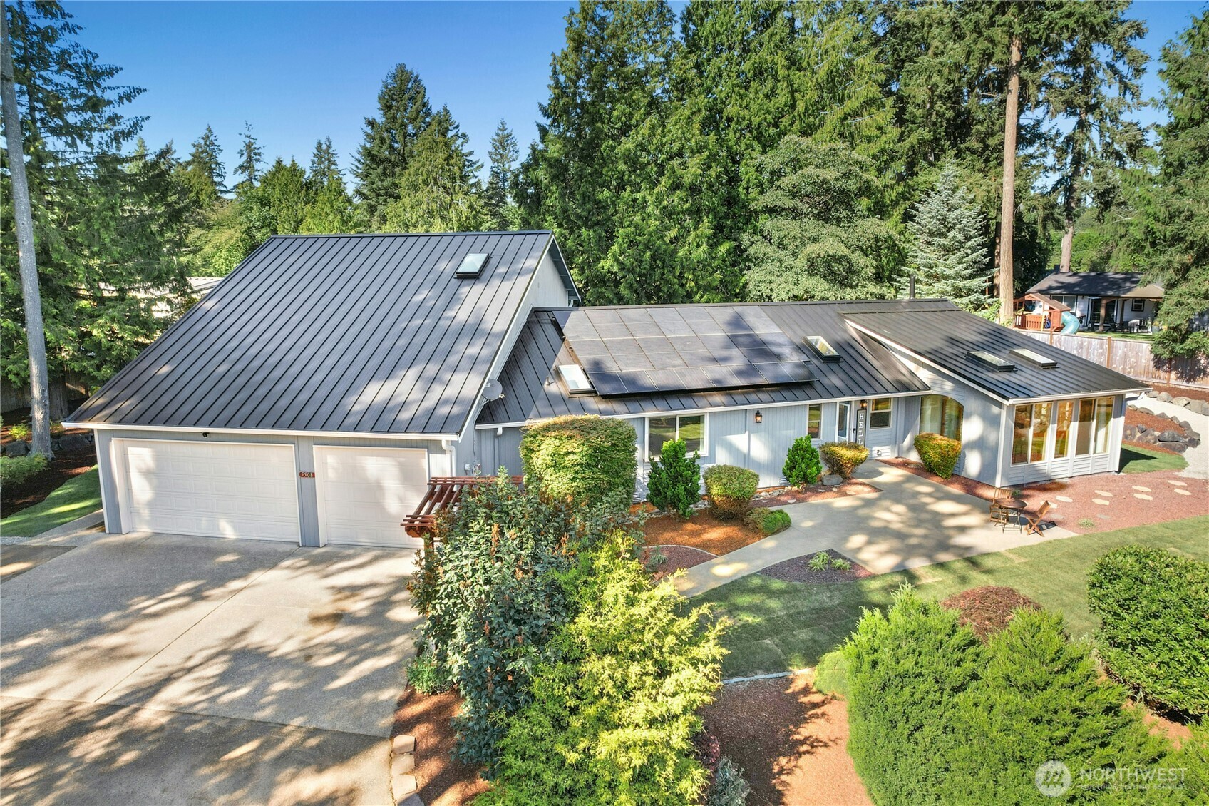 Property Photo: 5508 NE 10th Street WA 98059
