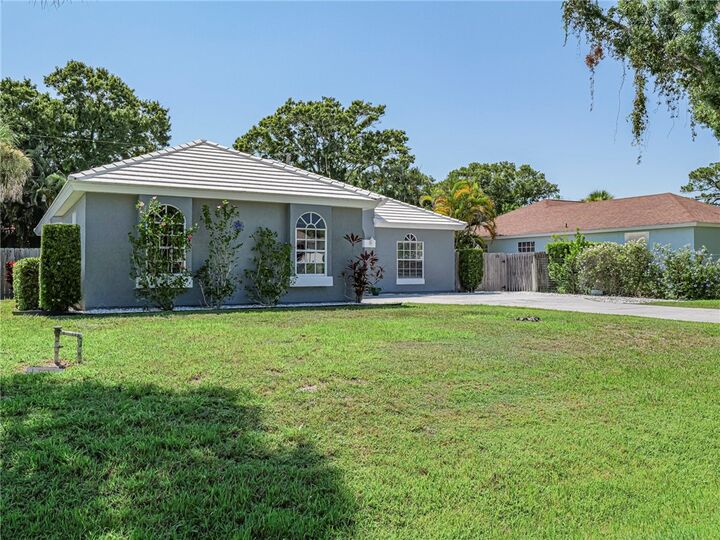 Property Photo:  2565 44th Avenue  FL 32966 