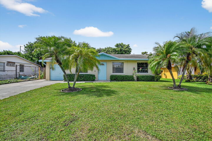 1286 W Frangipani Circle  Lake Worth FL 33462 photo