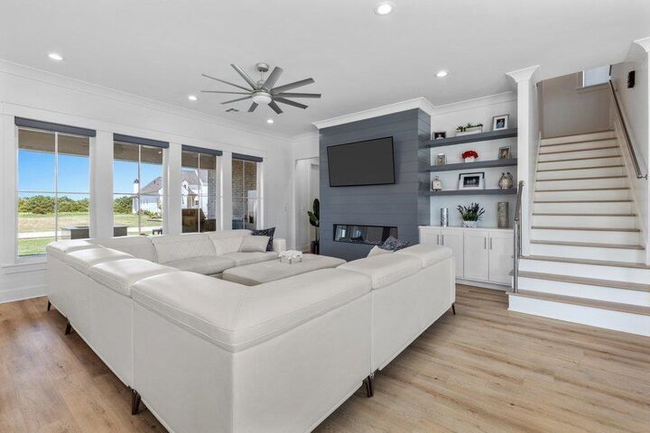 Property Photo: 6543 White Oleander Circle LA 70605