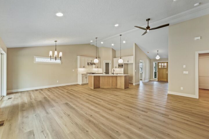 Property Photo: 3938 S Glendora Dr WA 99223