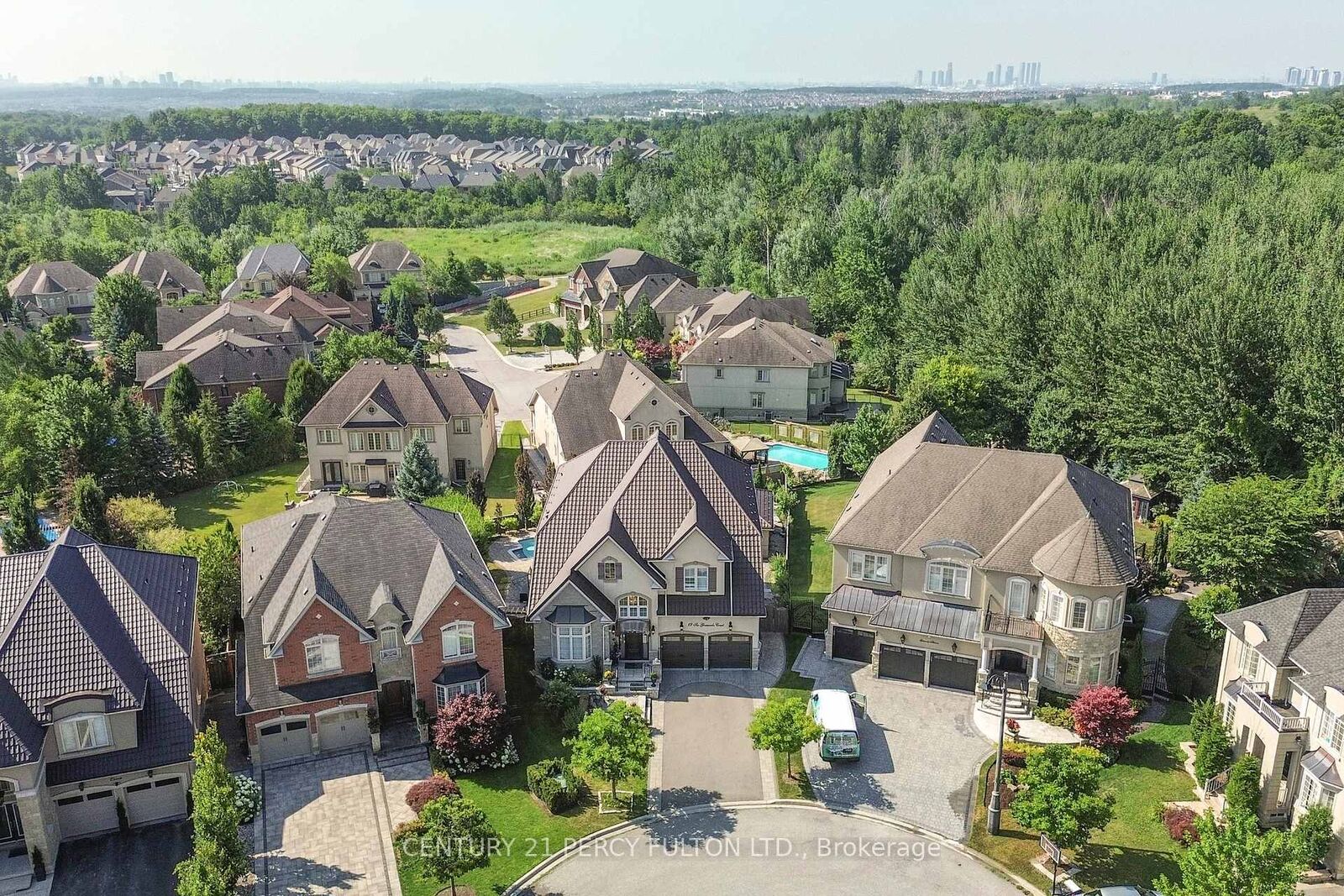 Property Photo: 19 Sir Giancarlo Court ON L6A 0C6