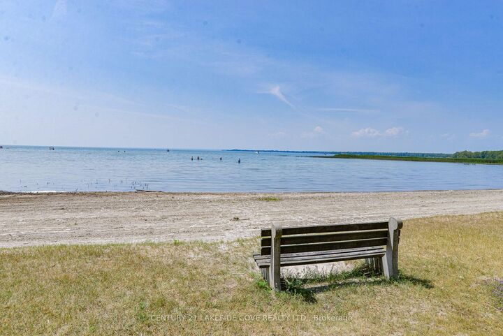 Property Photo: 1 Paradise Boulevard S Unit 27 ON L0K 1B0