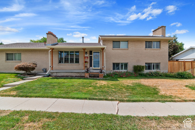 Property Photo: 2532 E Sundown Ave S UT 84121