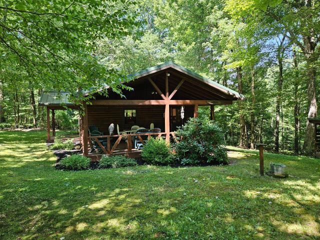 Property Photo:  15 Center Lane  PA 16345 