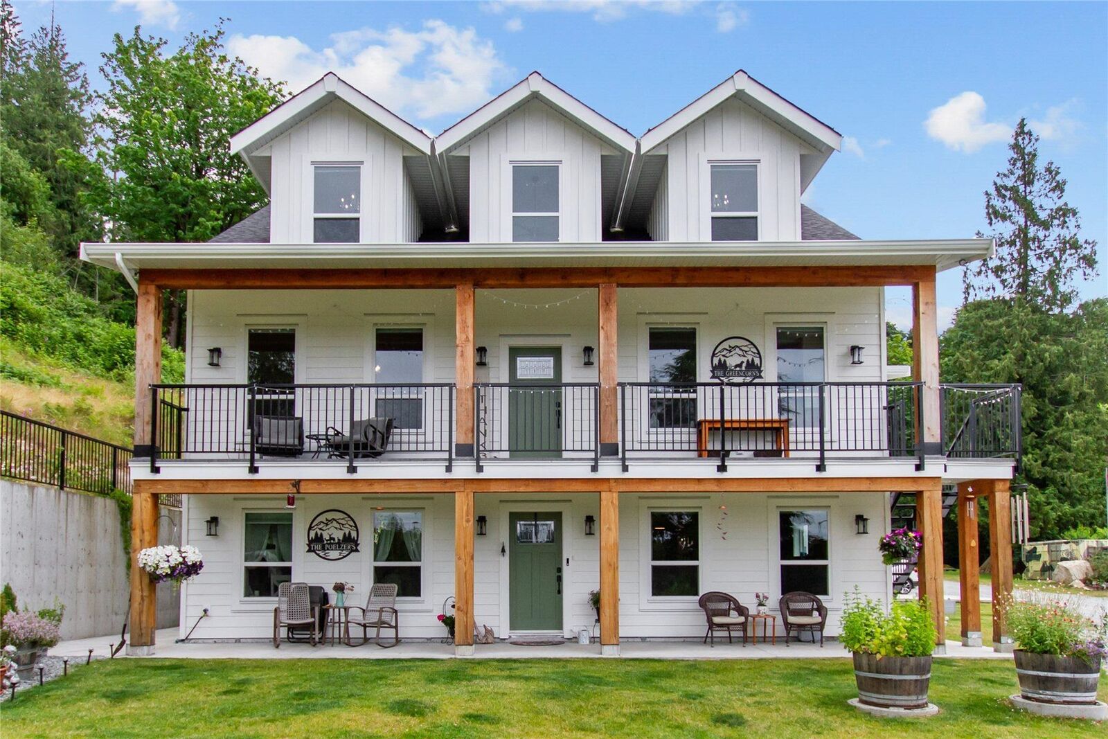 Property Photo: 34821 Ferndale Avenue BC V2V 7C8