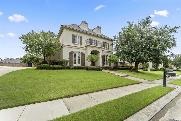 Property Photo: 2611 Cedar Lodge Dr LA 70809
