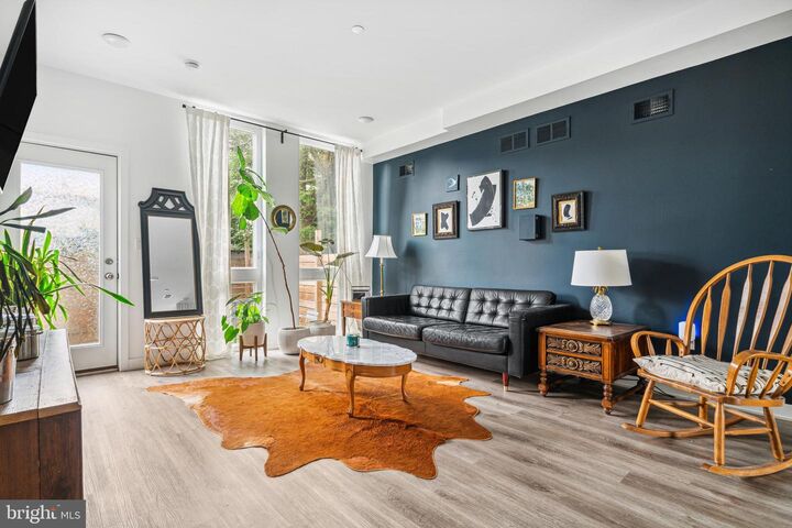 Property Photo: 435 W Berks Street PA 19122