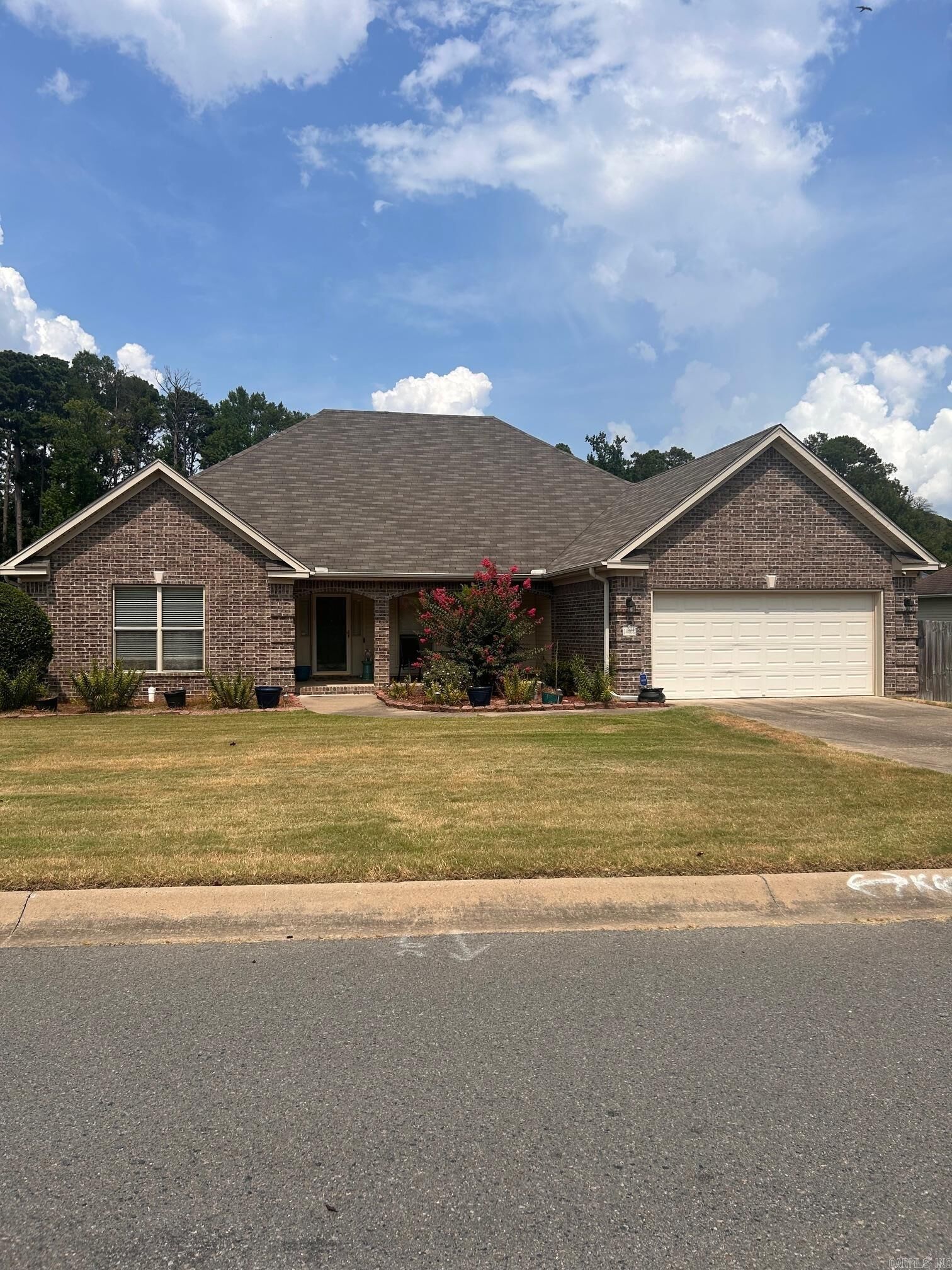 Property Photo: 14408 Wimbledon Loop AR 72210