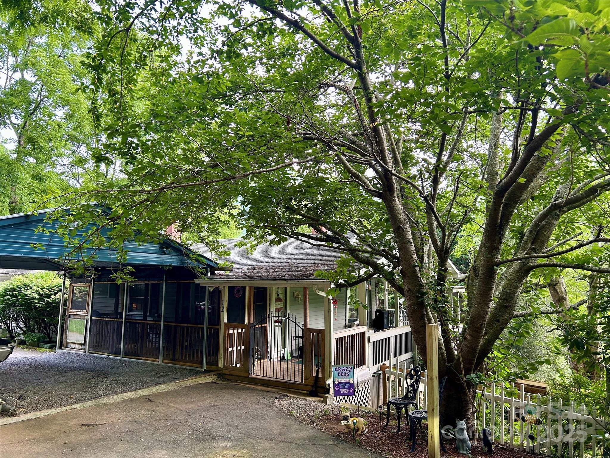 Property Photo: 12 Elk Way NC 28751