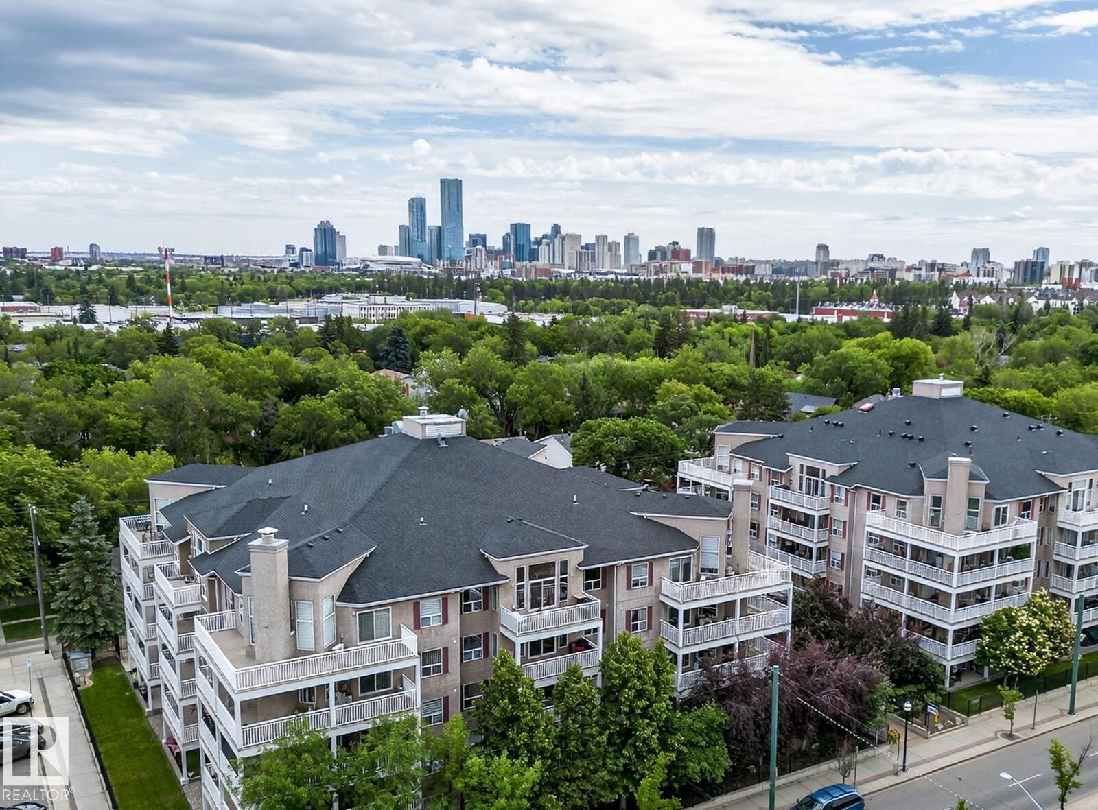 Property Photo:  10951 124 Street NW 410  AB T5M 4E1 