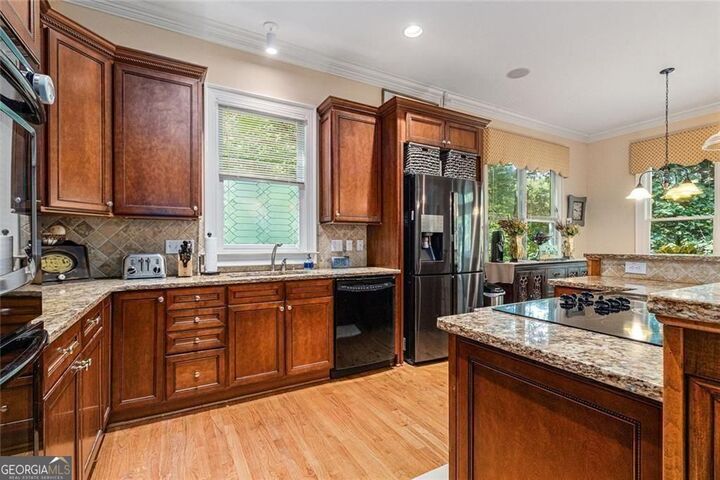 Property Photo: 3698 Lakeview Drive GA 30084