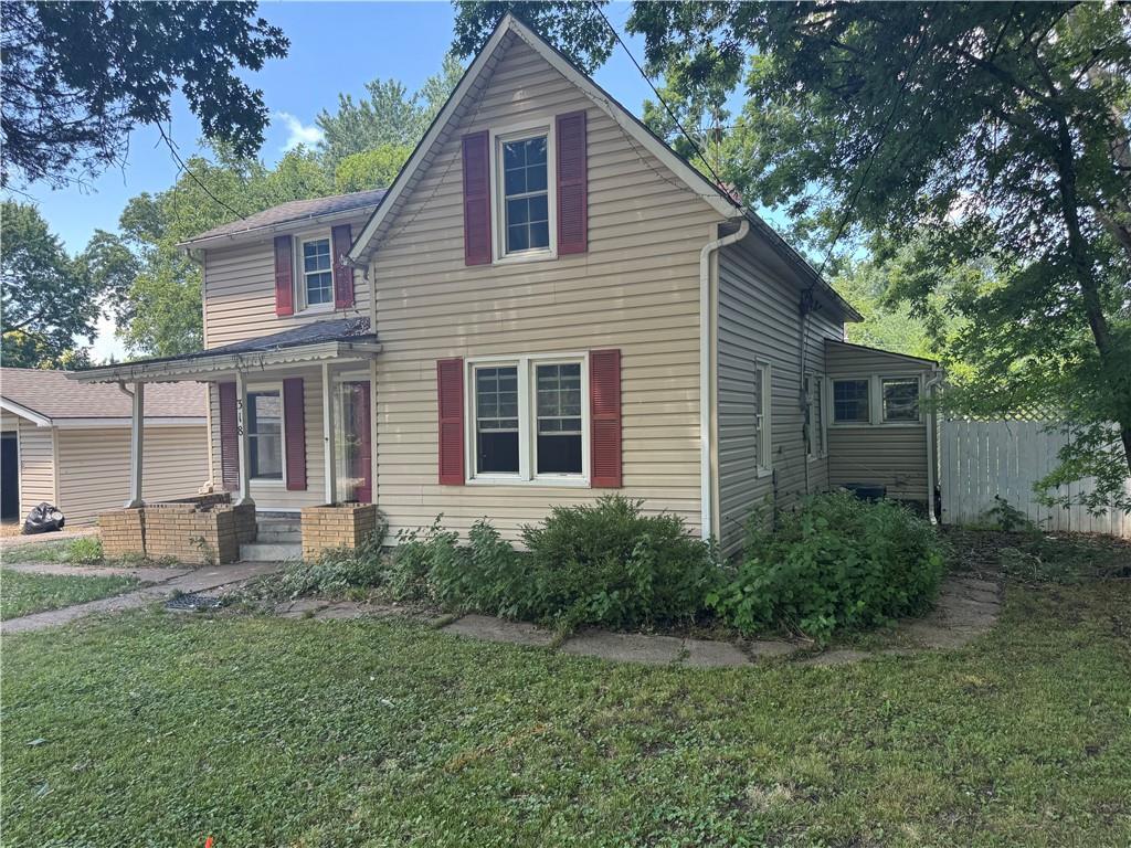 Property Photo:  318 E Nichols Street  KS 66083 