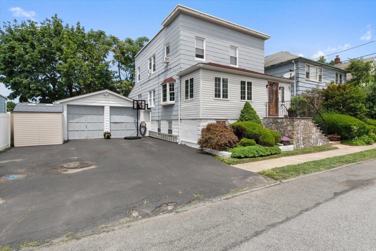 Property Photo:  19 Morgan Street  NY 10805 