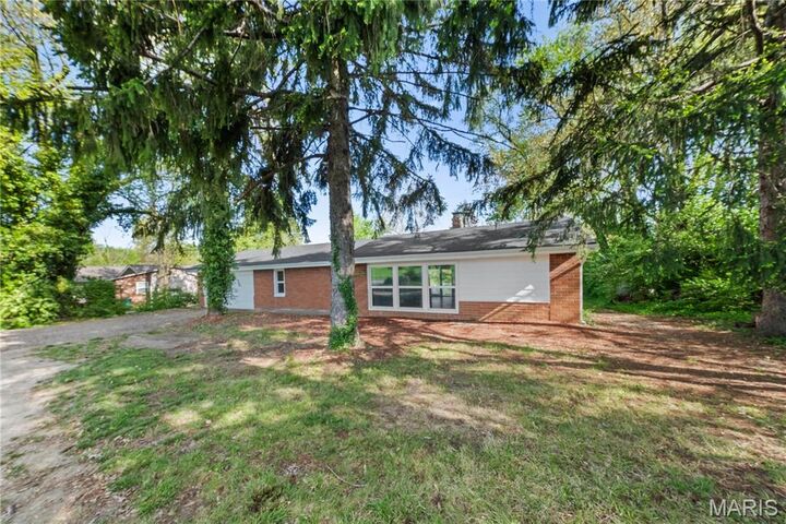 Property Photo:  1919 Parker Road  MO 63138 