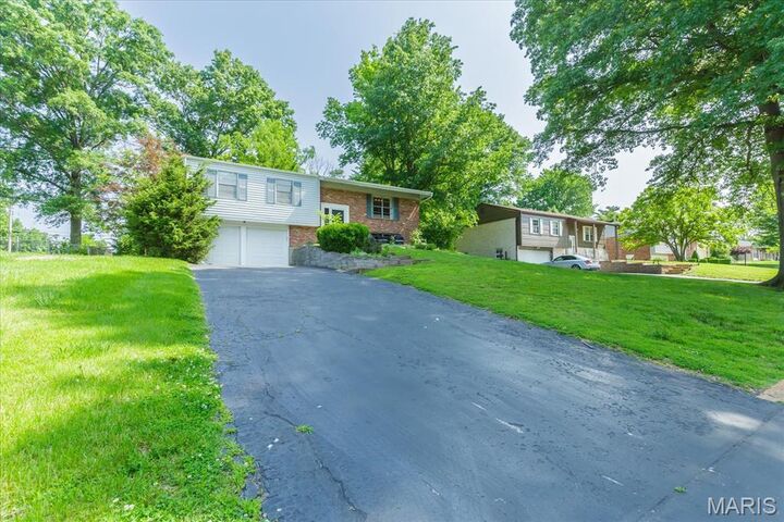 Property Photo: 1029 Carole Lane MO 63021