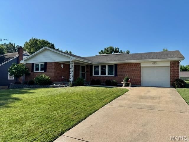 Property Photo:  8 E 11th Street  MO 63090 