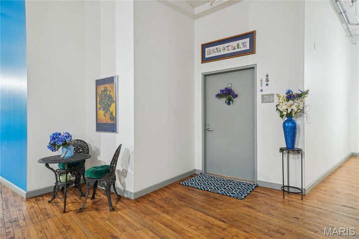 Property Photo:  1010 Saint Charles Street 701  MO 63101 