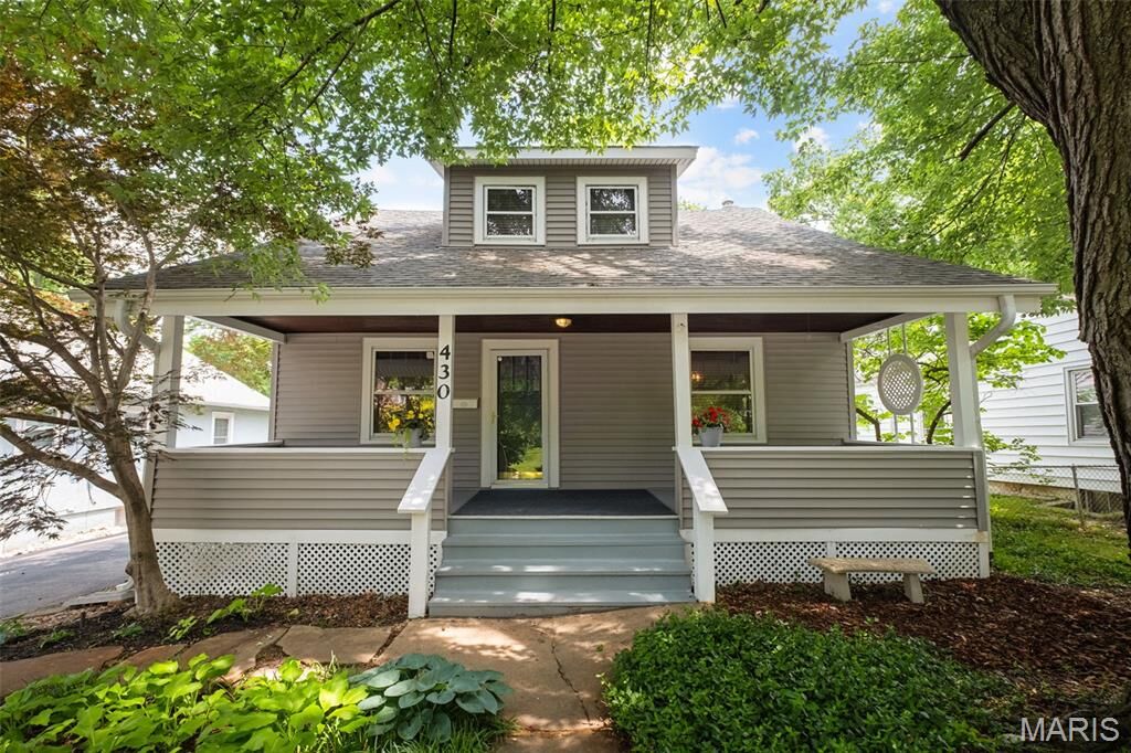 Property Photo:  430 S Maple Avenue  MO 63119 