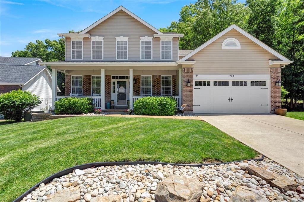 Property Photo:  724 Hilltop Woods Court  MO 63025 