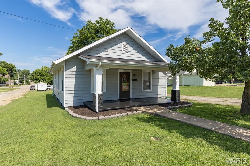 Property Photo:  200 8th Street  MO 63601 