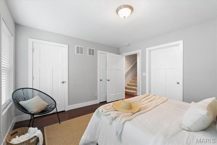 Property Photo: 3158 Nebraska Avenue MO 63118