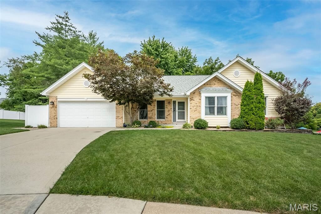 Property Photo:  2052 Willow Trail  MO 63303 