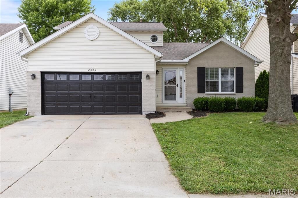 Property Photo:  2806 Brookmeadow Drive  IL 62221 