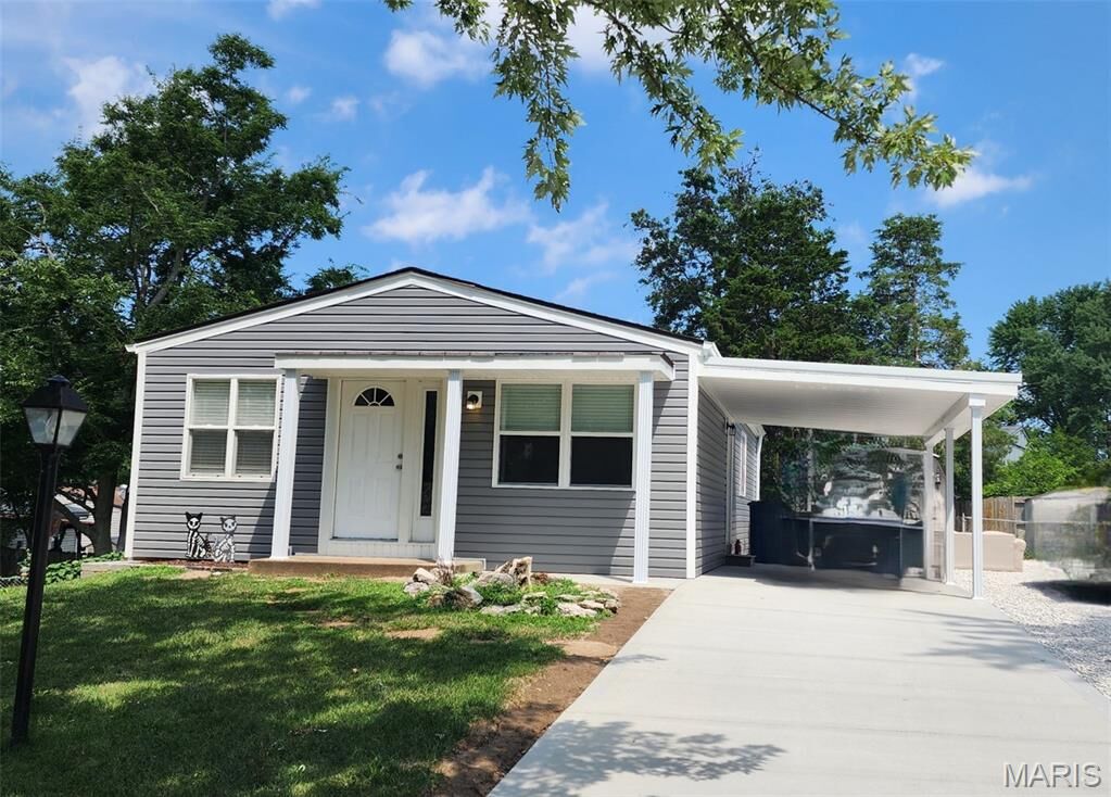 Property Photo:  20 Deerpath Drive  MO 63376 