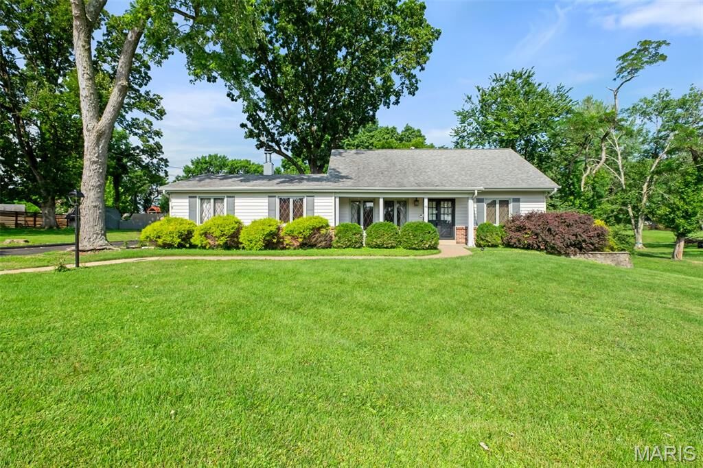 Property Photo: 46 Klamberg Lane MO 63021