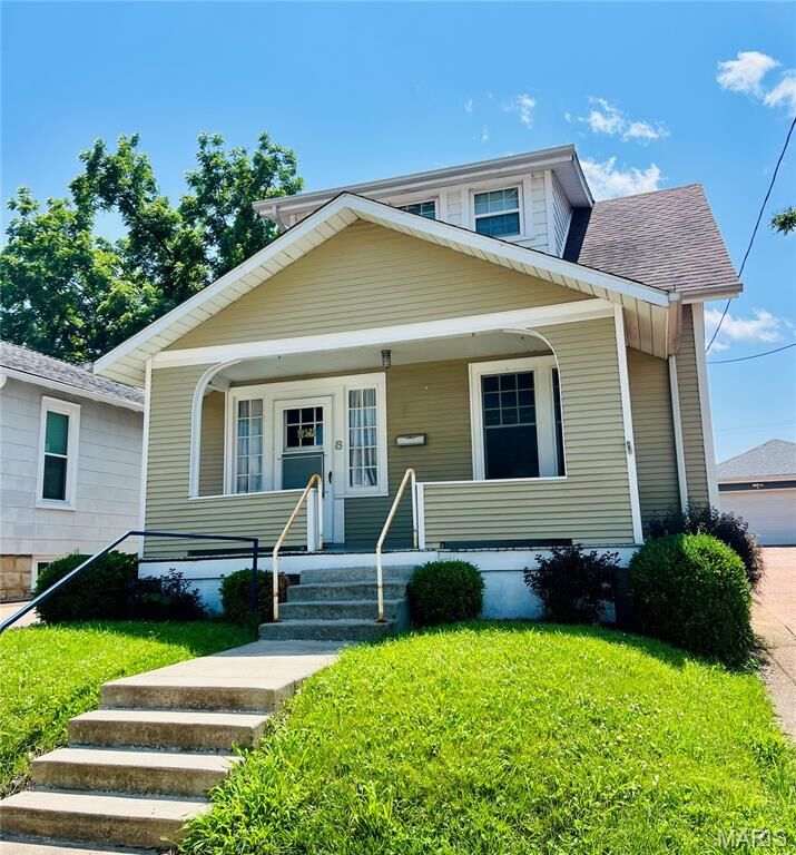 Property Photo: 8 E Fourth Street MO 63090