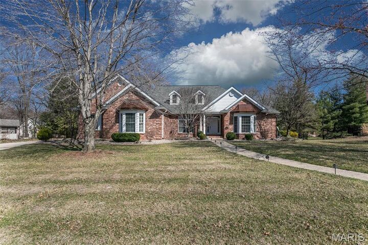 10 Dunbridge Court  Glen Carbon IL 62034 photo