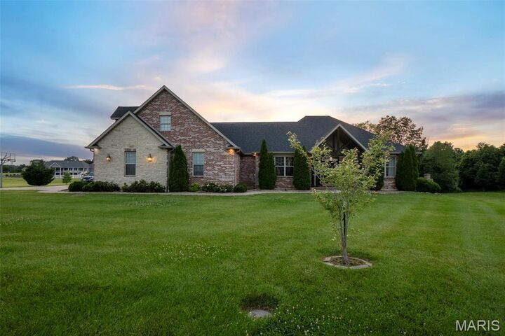 Property Photo:  165 Kingsborough Court  MO 63755 