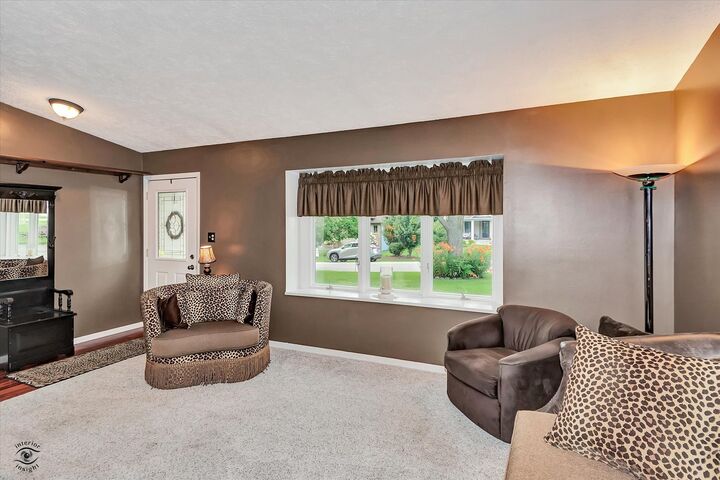Property Photo:  5915 Pershing Avenue  IL 60516 