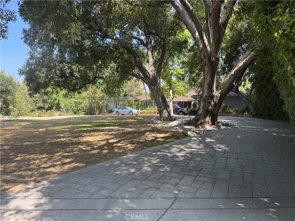 Property Photo:  827 Hampton Road  CA 91006 