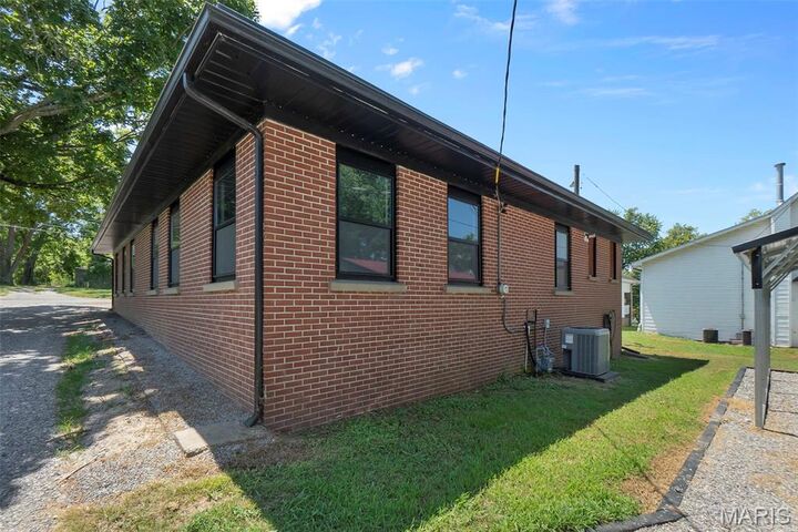 Property Photo: 718 4th Street E MO 63780