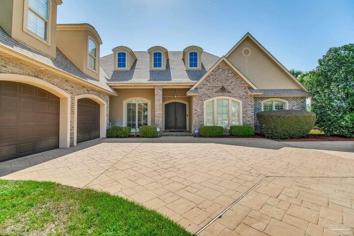Property Photo: 2569 Mary Fox Dr FL 32563