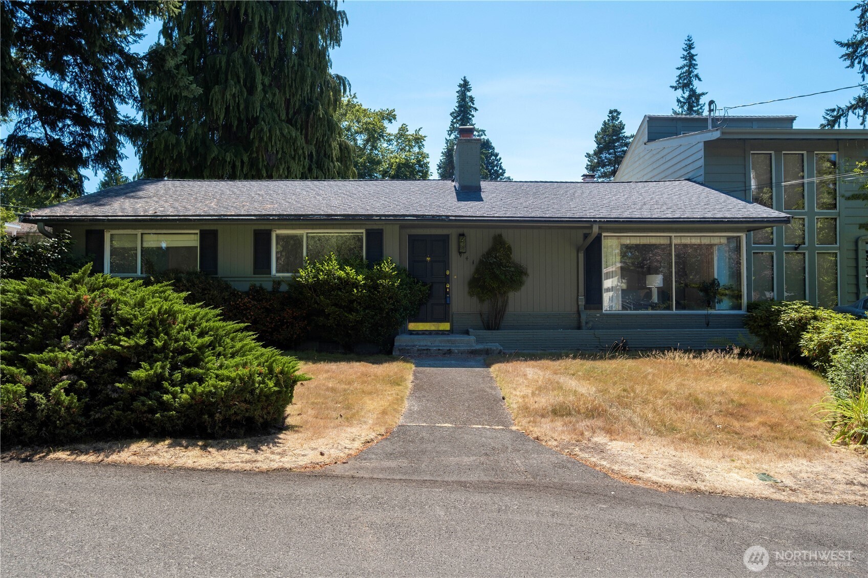 Property Photo: 941 20th Place W WA 98033