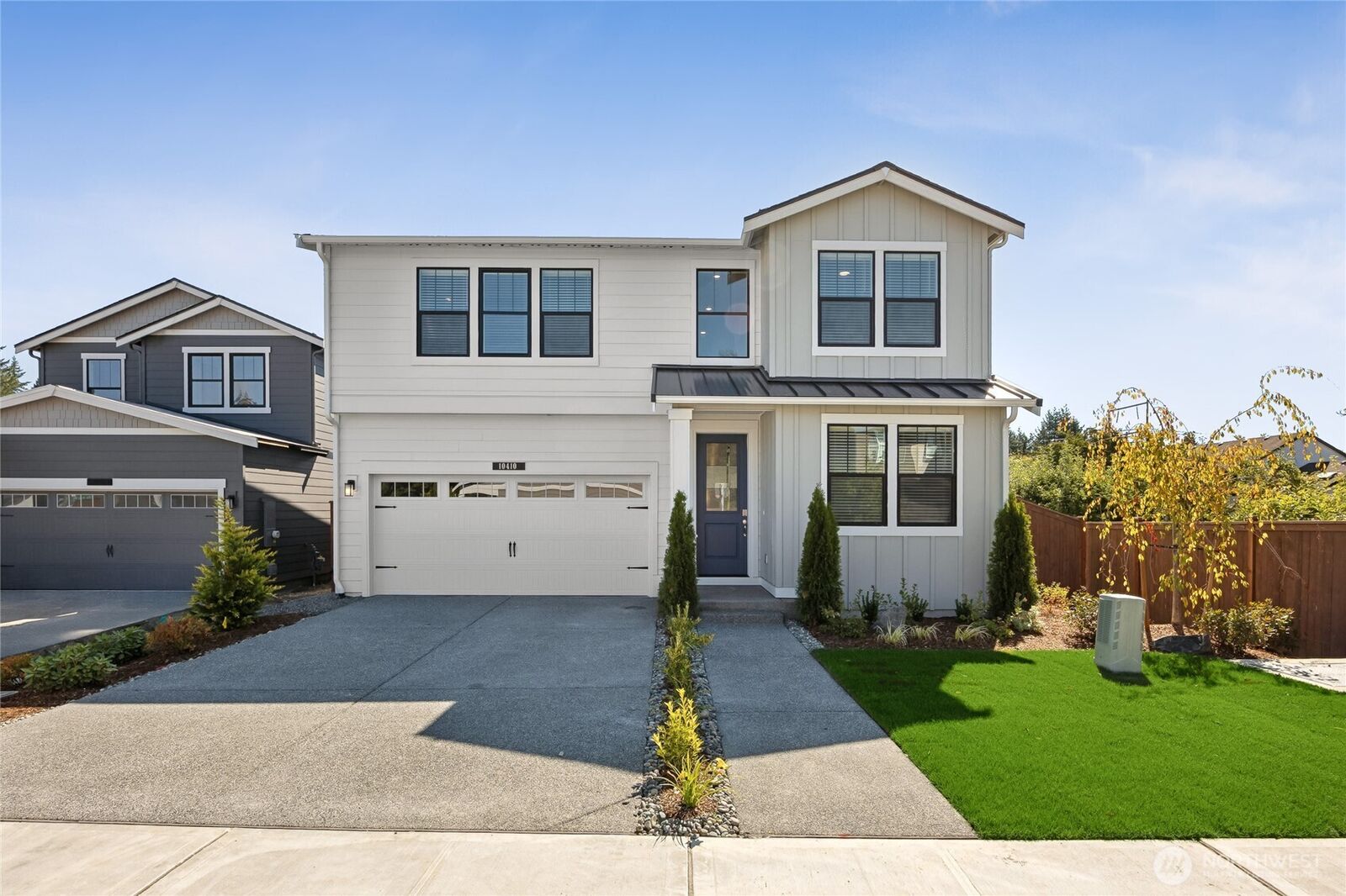 Property Photo: 13549 NE 104th Way 48 WA 98033