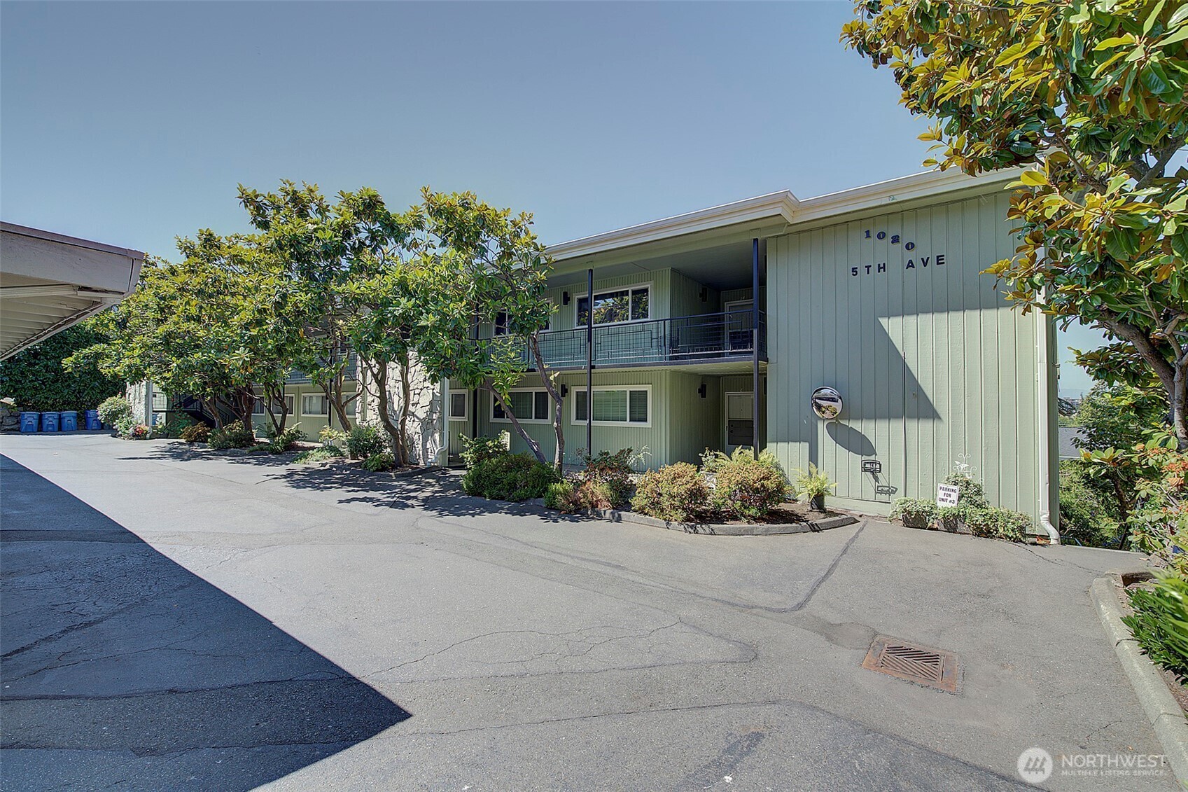 Property Photo: 1020 5th Avenue S 13 WA 98020