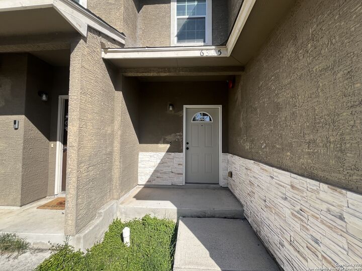 Property Photo: 6305-6307 Attucks Ln TX 78238