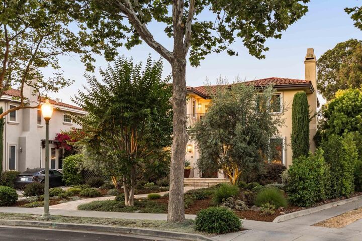 Property Photo: 579 Glenbrook Drive CA 94306