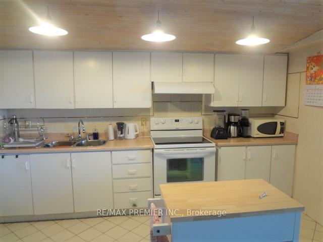 Property Photo:  9 Four Winds Drive 1113  ON M3J 2S8 