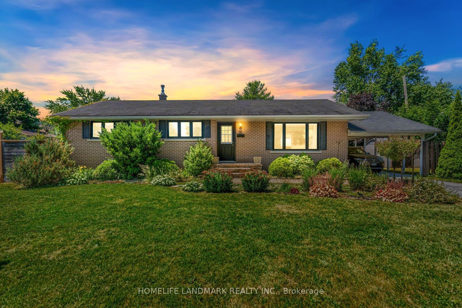 Photo de la propriété:  55 Cliff Crescent  ON K7M 1A9 