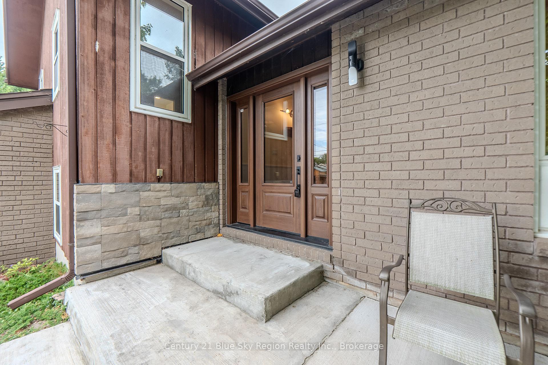 Property Photo:  890 King Street  ON P0H 1H0 