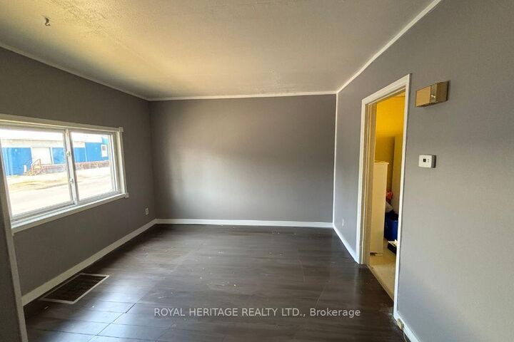 Property Photo:  41 Harriett Street  ON K8P 1V4 