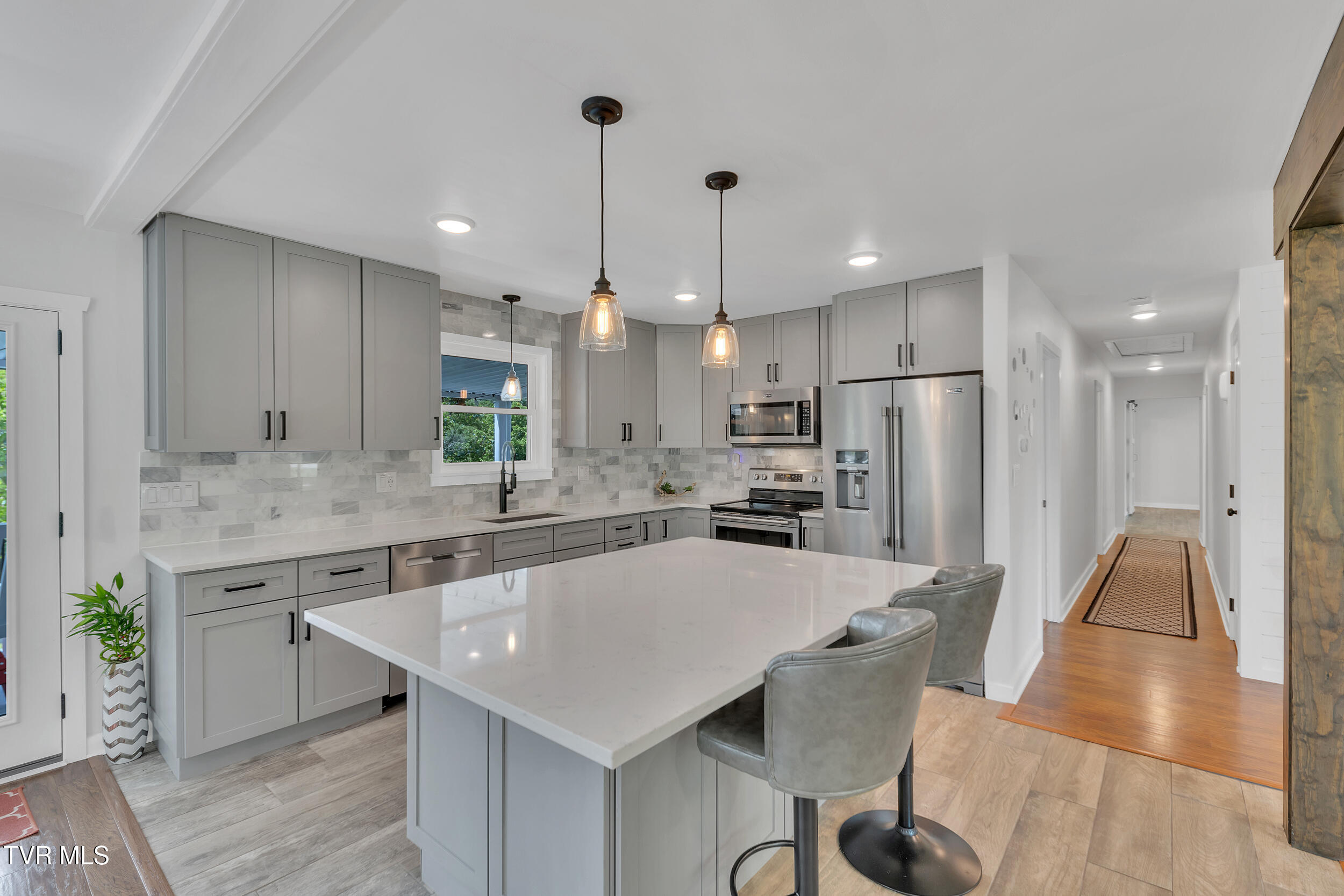 Property Photo:  902 Ringdove Lane  TN 37743 